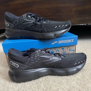 NEW Men’s 10.5 Brooks Glycerin 20